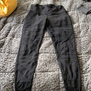 Mesh lululemon leggings size 10, high rise
